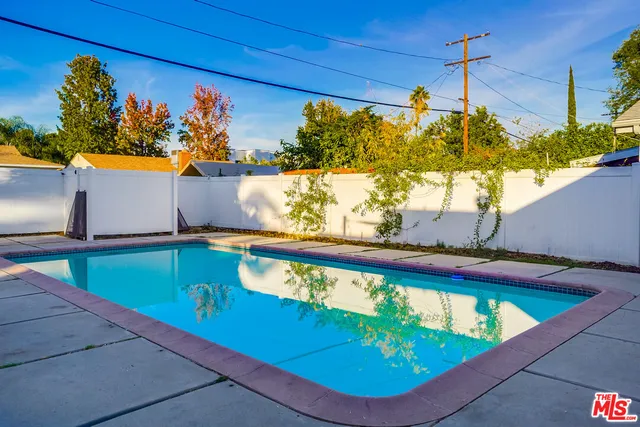 $8,199 | 12527 Emelita Street, Valley Village, CA 91607