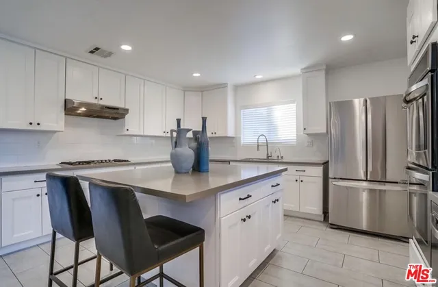 $8,199 | 12527 Emelita Street, Valley Village, CA 91607