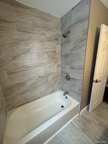 1809 Roslyn Road Grosse Pointe Woods, MI 48236 - Photo 9 of 15 Gallery Image 9