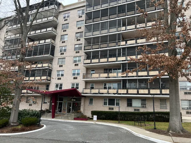 $1,800 | 80 Cartright Street, Unit 5F, Bridgeport, CT 06604