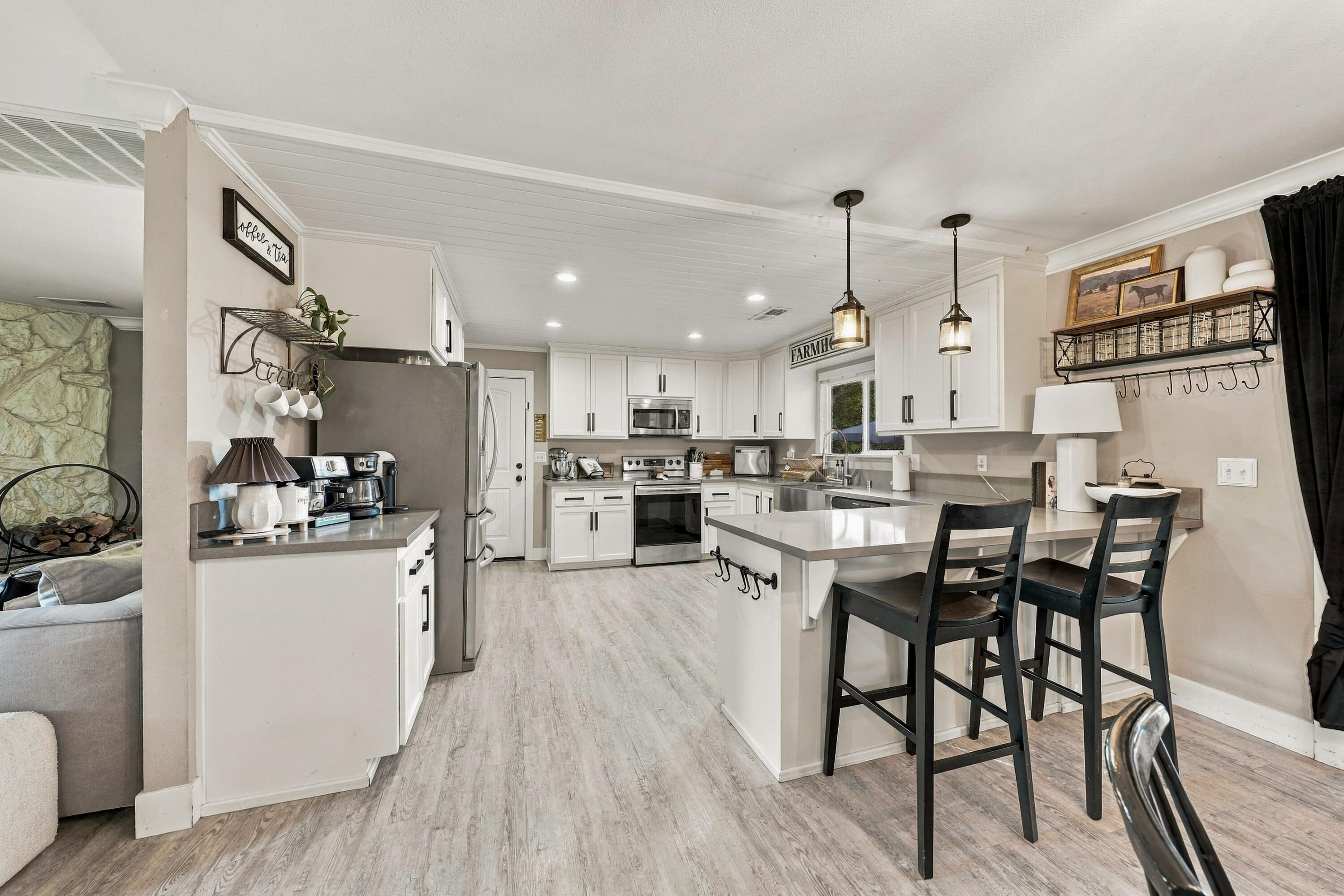 3245 Rancho Road Redding, CA 96002 - Photo 7 of 38 3245-rancho-rd-redding-13