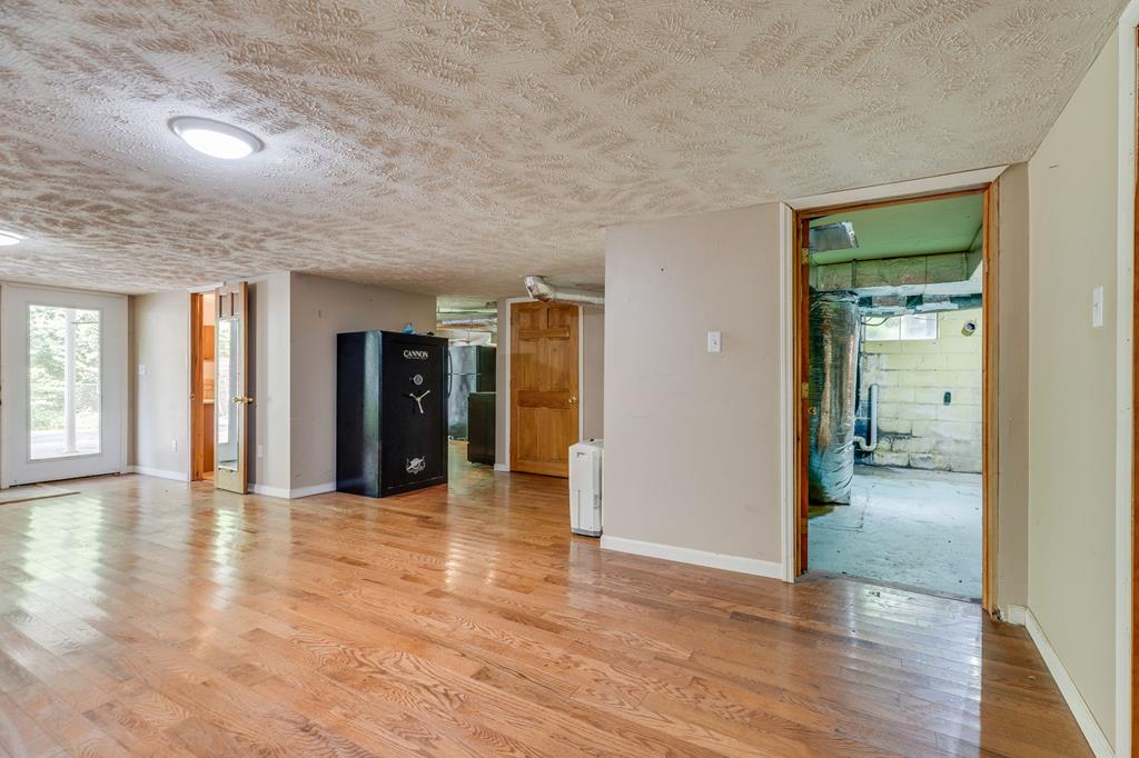 8775 Sandlick Road Bee, VA 24217 - Photo 25 of 48 Gallery Image 25