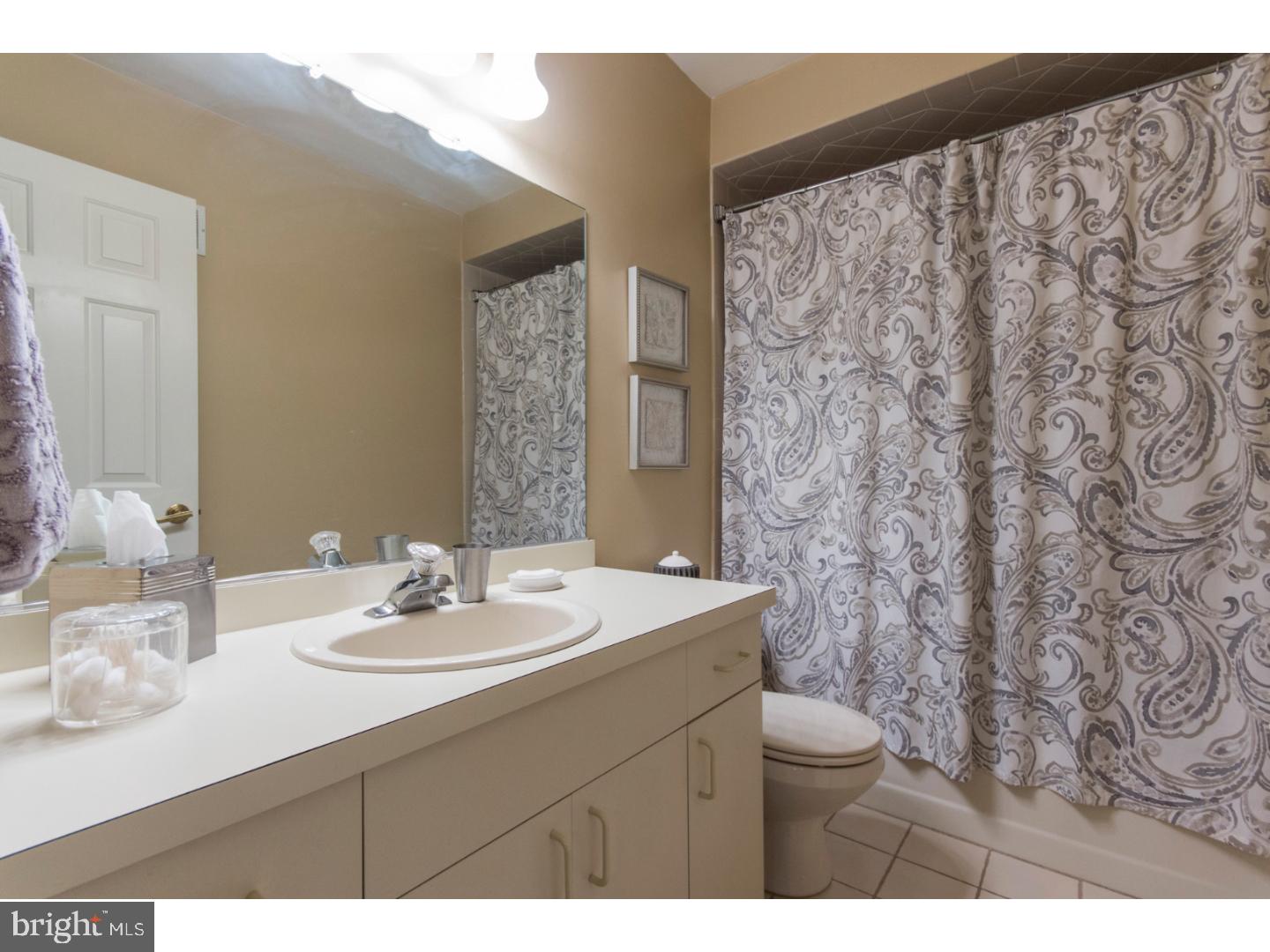 43 Jericho Road Holland, PA 18966 - Photo 21 of 25 Bathroom