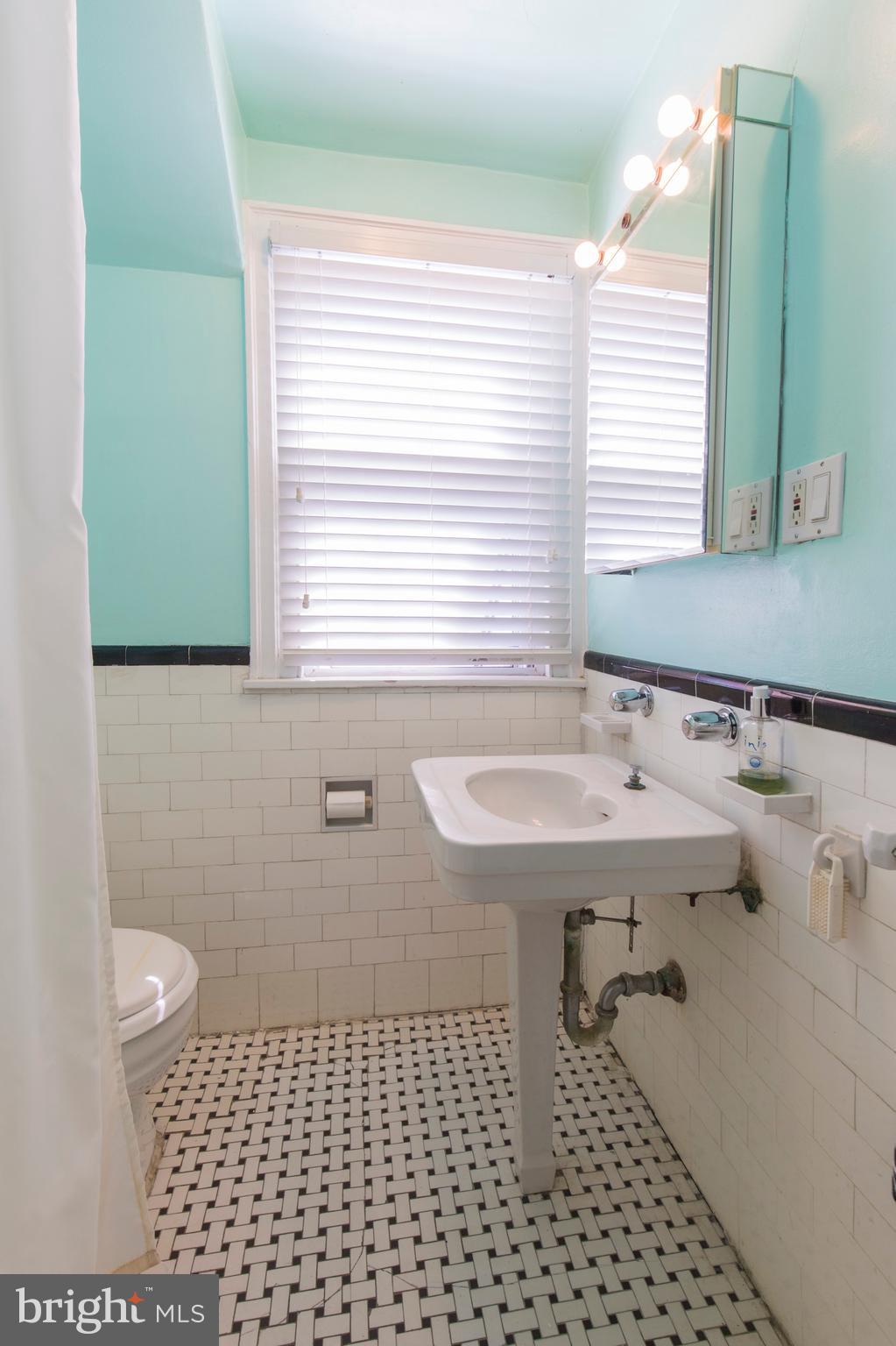 225 Trent Road Wynnewood, PA 19096 - Photo 12 of 25 Gallery Image 12