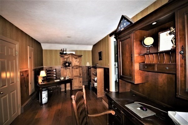 22 Orchard Road Holden, MA 01520 - Photo 10 of 39 Gallery Image 10