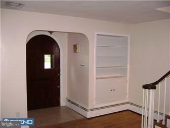504 East Ridley Avenue Ridley Park, PA 19078 - Photo 2 of 12 Foyer