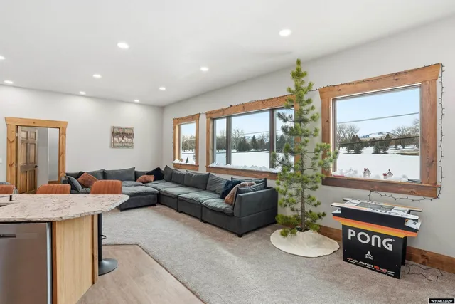 $850,000 | 708 North Desmet Avenue, Buffalo, WY 82834