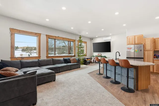 $850,000 | 708 North Desmet Avenue, Buffalo, WY 82834