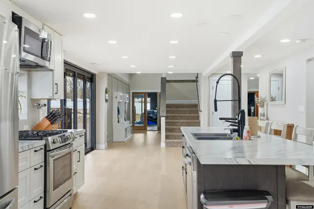 $850,000 | 708 North Desmet Avenue, Buffalo, WY 82834