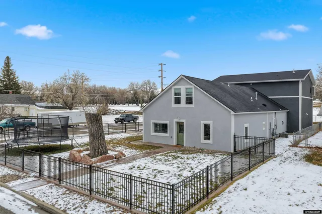$850,000 | 708 North Desmet Avenue, Buffalo, WY 82834