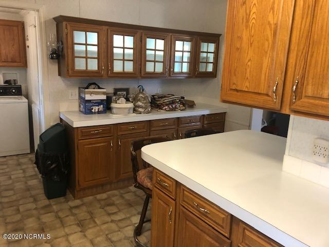 145 Newport Loop Road Newport, NC 28570 - Photo 11 of 29 Kitchen