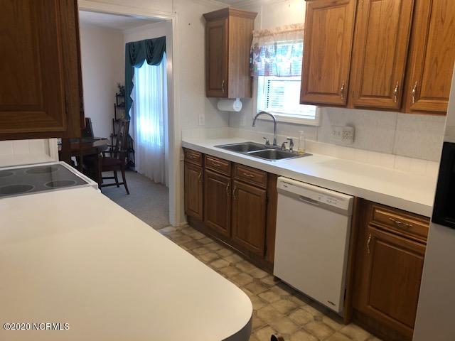 145 Newport Loop Road Newport, NC 28570 - Photo 9 of 29 Kitchen