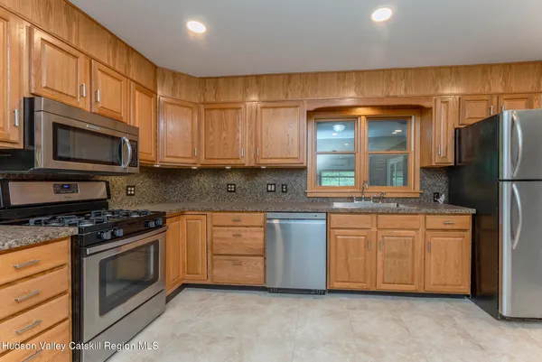 $499,000 | 2084 Highway 32, Saugerties, NY 12477