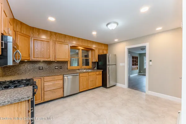 $499,000 | 2084 Highway 32, Saugerties, NY 12477