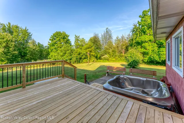 $519,000 | 2084 Highway 32, Saugerties, NY 12477