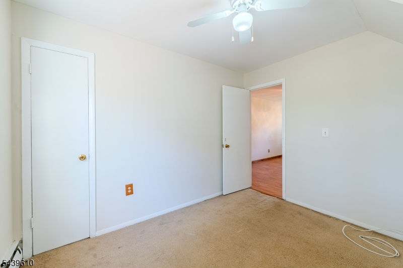 93 Fox Road Edison, NJ 08817 - Photo 14 of 27