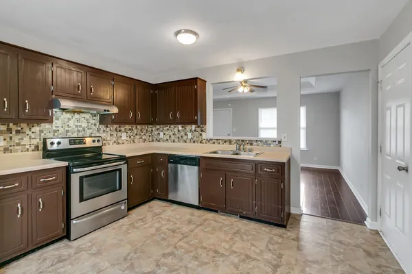 $1,350 | 253 New Gritton Avenue, Oak Grove, KY 42262