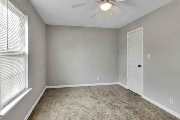 $1,350 | 253 New Gritton Avenue, Oak Grove, KY 42262