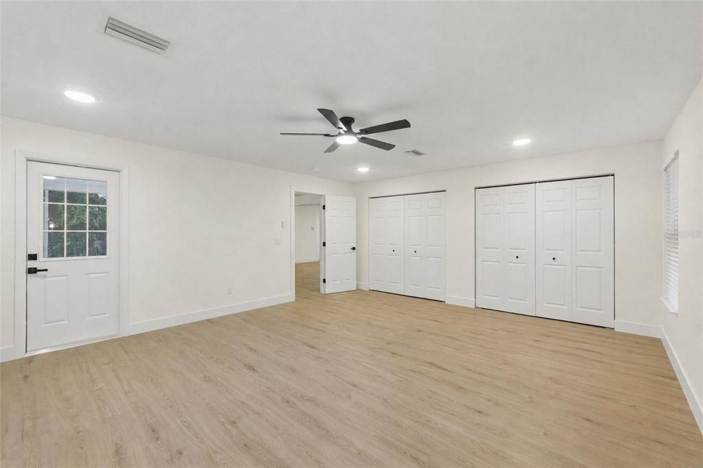 435 Mehlenbacher Road Largo, FL 33770 - Photo 18 of 44