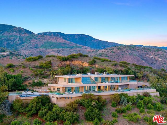 $8,750,000 | 27316 Winding Way, Malibu, CA 90265