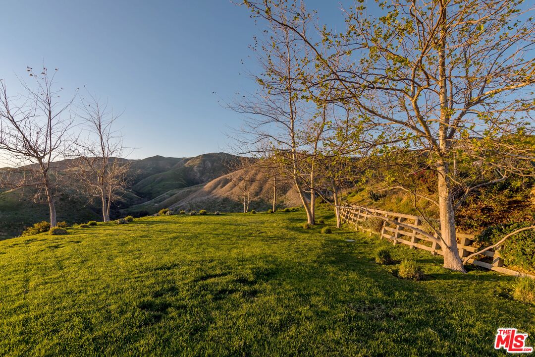 27316 Winding Way Malibu, CA 90265 - Photo 12 of 48