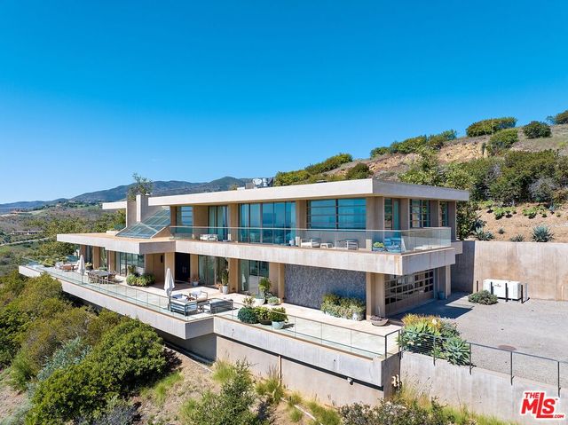 $8,750,000 | 27316 Winding Way, Malibu, CA 90265