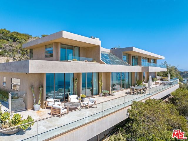 $8,750,000 | 27316 Winding Way, Malibu, CA 90265
