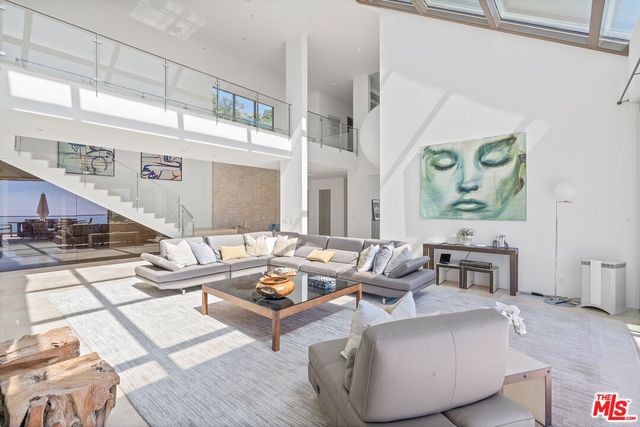 $8,750,000 | 27316 Winding Way, Malibu, CA 90265