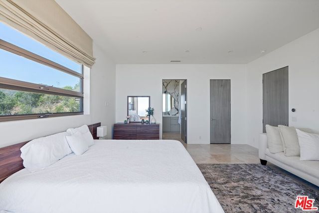 $8,750,000 | 27316 Winding Way, Malibu, CA 90265