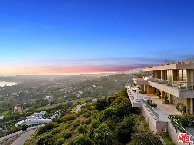 $8,750,000 | 27316 Winding Way, Malibu, CA 90265