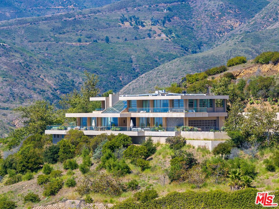 27316 Winding Way Malibu, CA 90265 - Photo 8 of 48