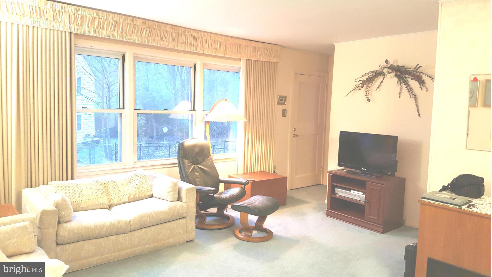 36 Ridge Road, Unit E Greenbelt, MD 20770 - Photo 3 of 13 Living Room