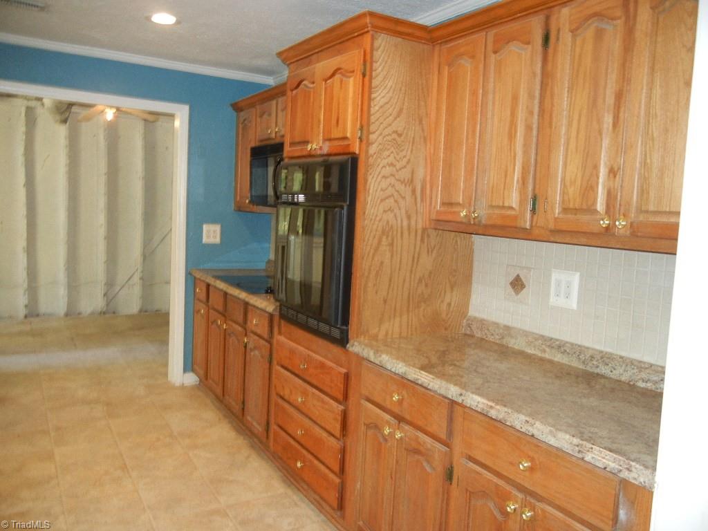 408 Bailey Road Madison, NC 27025 - Photo 6 of 16