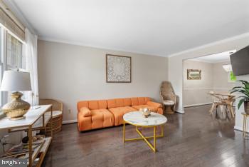 3920 Bryony Road Randallstown, MD 21133 - Photo 3 of 23 Living Room