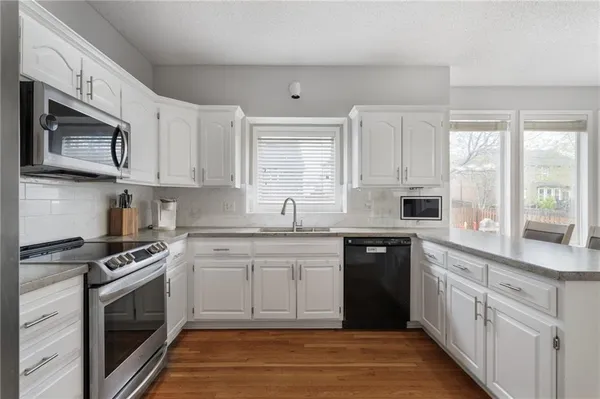 $420,000 | 21436 West 48th Street, Shawnee, KS 66218