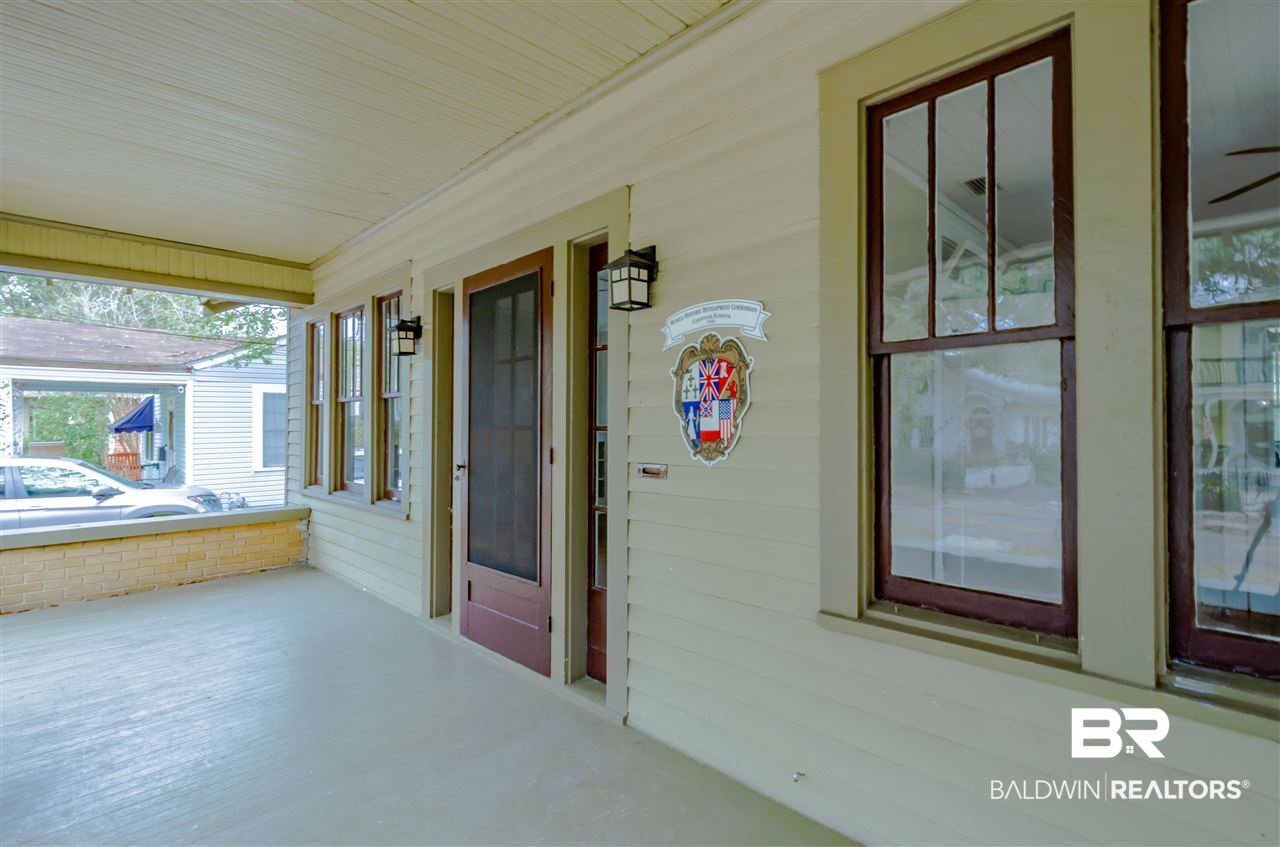 157 Houstreeton Street Mobile, AL 36606 - Photo 5 of 40
