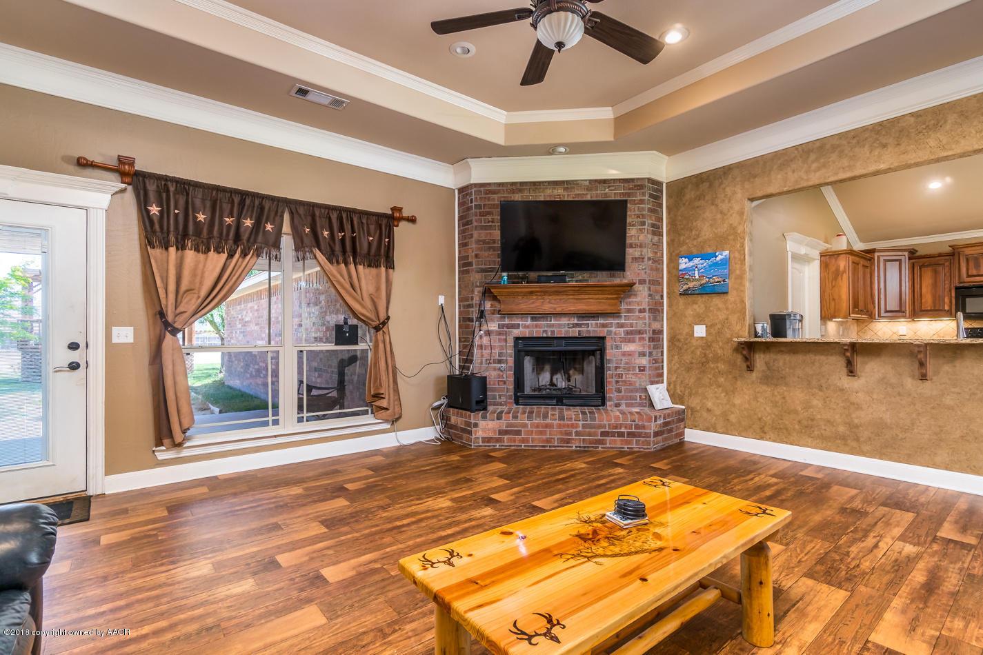 7800 Raburn Lane Canyon, TX 79015 - Photo 7 of 25 Living Room View 2