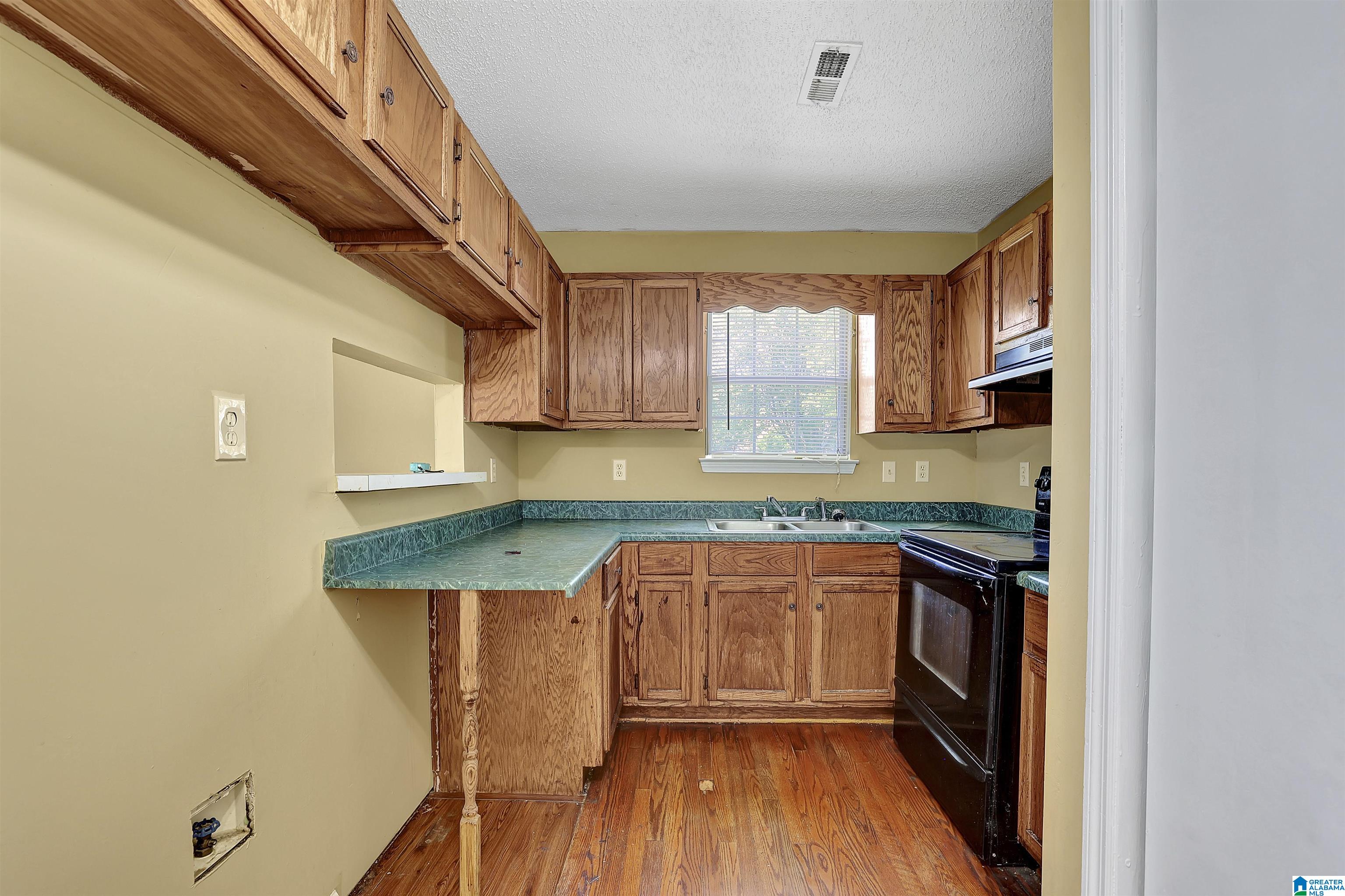 613 Oregon Street Birmingham, AL 35224 - Photo 9 of 30