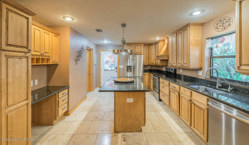 5760 Seminole Street Mims, FL 32754 - Photo 13 of 42 13 - 5760SeminoleSt-87-HDR