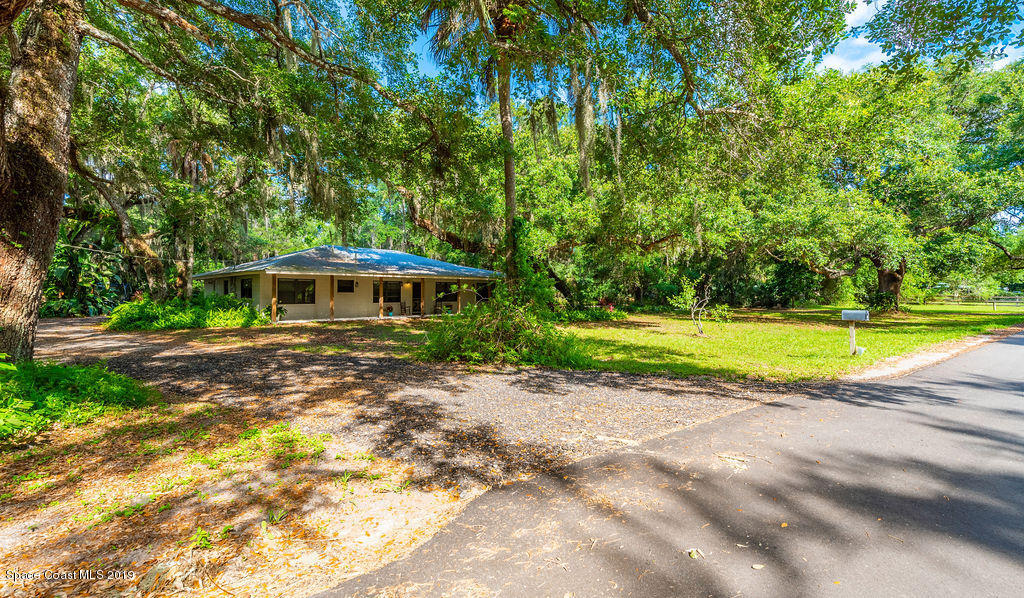 5760 Seminole Street Mims, FL 32754 - Photo 4 of 42 4 - 5760SeminoleSt-201-HDR