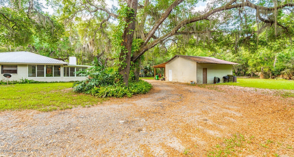 5760 Seminole Street Mims, FL 32754 - Photo 35 of 42 35 - 5760SeminoleSt-152-HDR