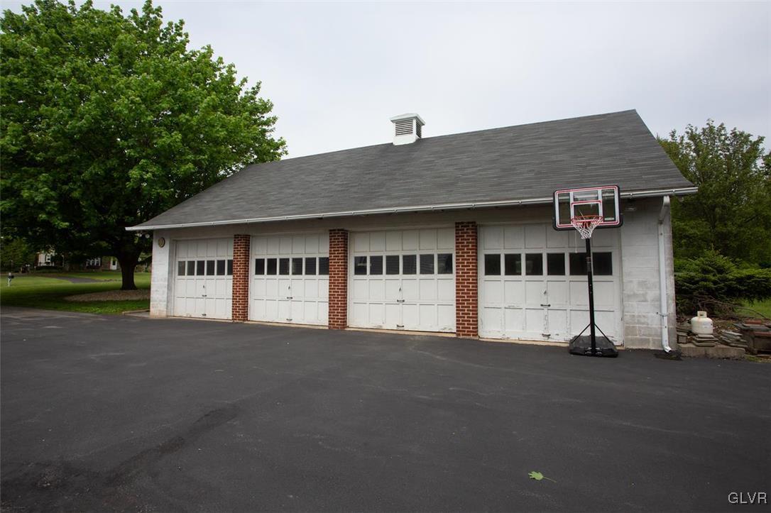 556 Cherry Hill Road Nazareth, PA 18064 - Photo 27 of 33