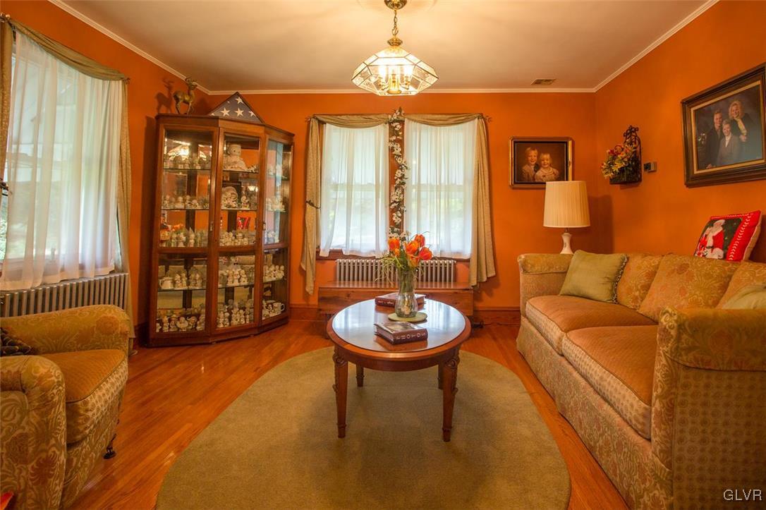 556 Cherry Hill Road Nazareth, PA 18064 - Photo 3 of 33