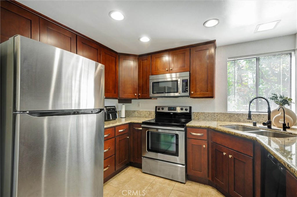 755 Racquet Club Drive, Unit 476 Diamond Bar, CA 91765 - Photo 8 of 30