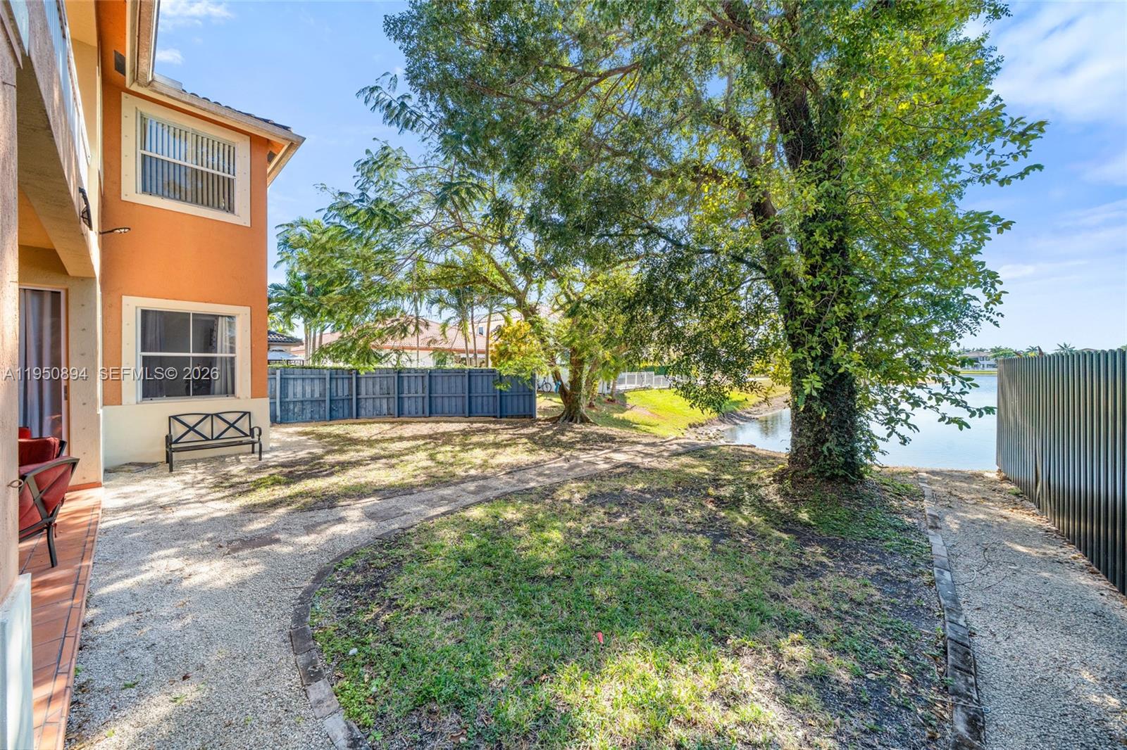 16062 Southwest 43rd Terrace Miami, FL 33185 - Photo 5 of 42