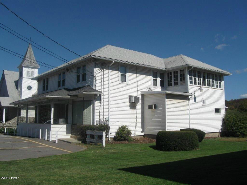 978 Main Street Newfoundland, PA 18445 - Photo 4 of 42
