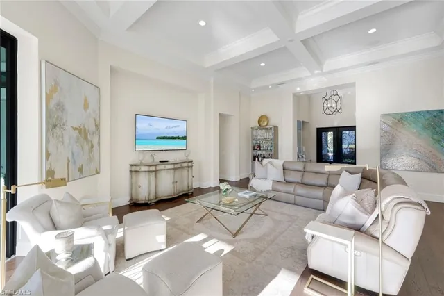 $3,295,000 | 28864 Blaisdell Drive, Naples, FL 34119
