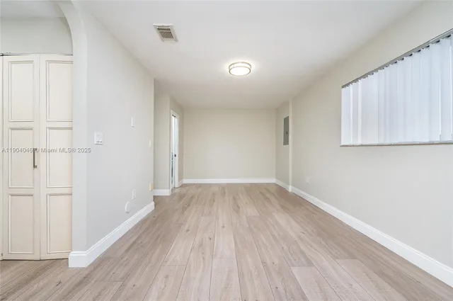 $549,995 | 351 Northeast 211th Street, Miami, FL 33179