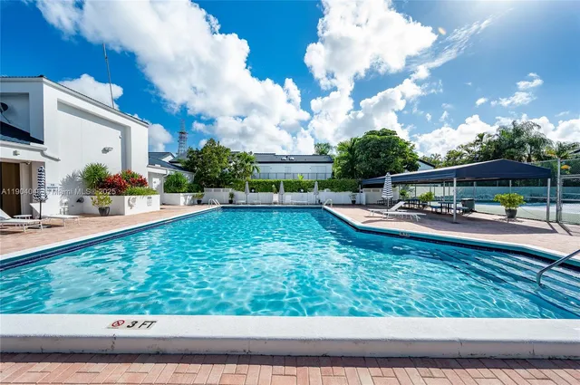 $549,995 | 351 Northeast 211th Street, Miami, FL 33179