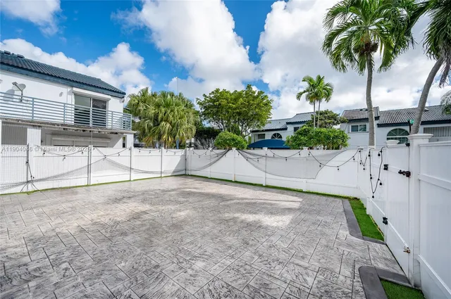 $549,995 | 351 Northeast 211th Street, Miami, FL 33179